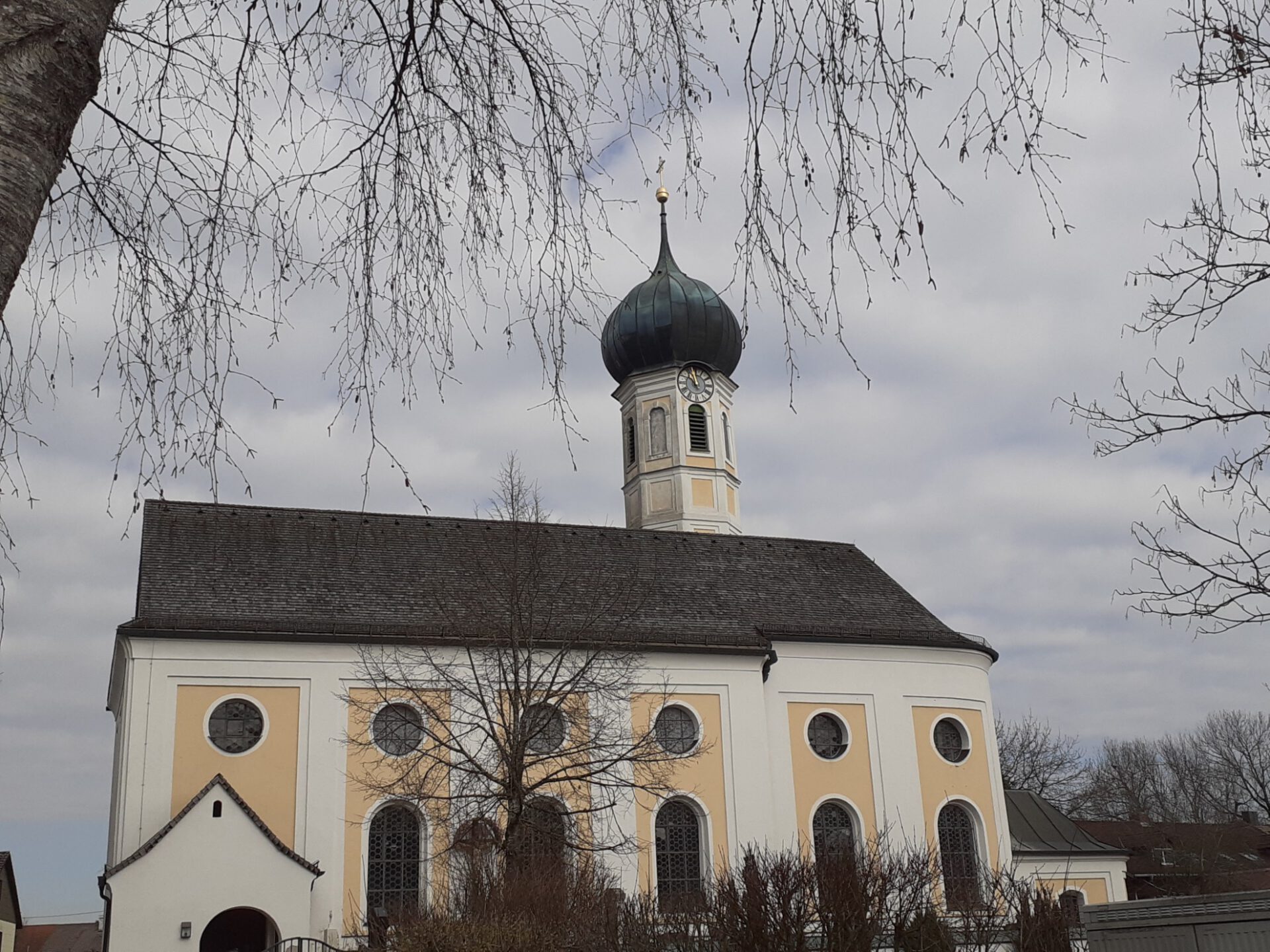 Pfarrkirche Heilig Kreuz Hofolding