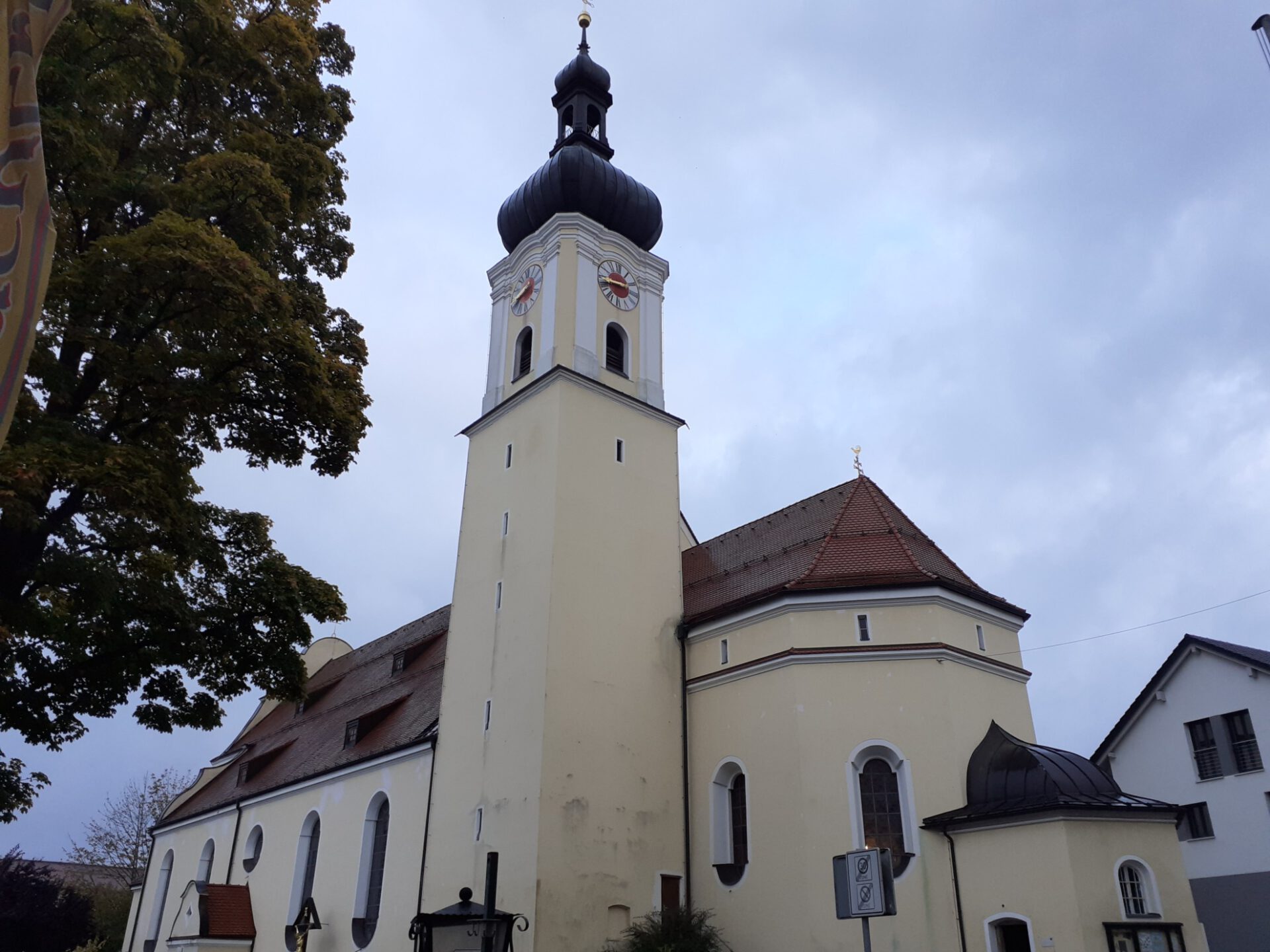 Kirche St. Mariä Himmelfahrt Grafenau